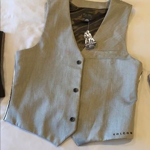 Volcom vest